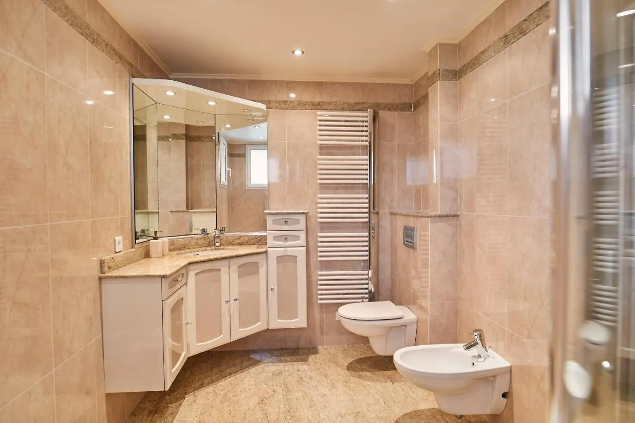 Immogroom - Luxury Villa - Swimming Pool - Fitness - Ac Vallauris 0*,  France