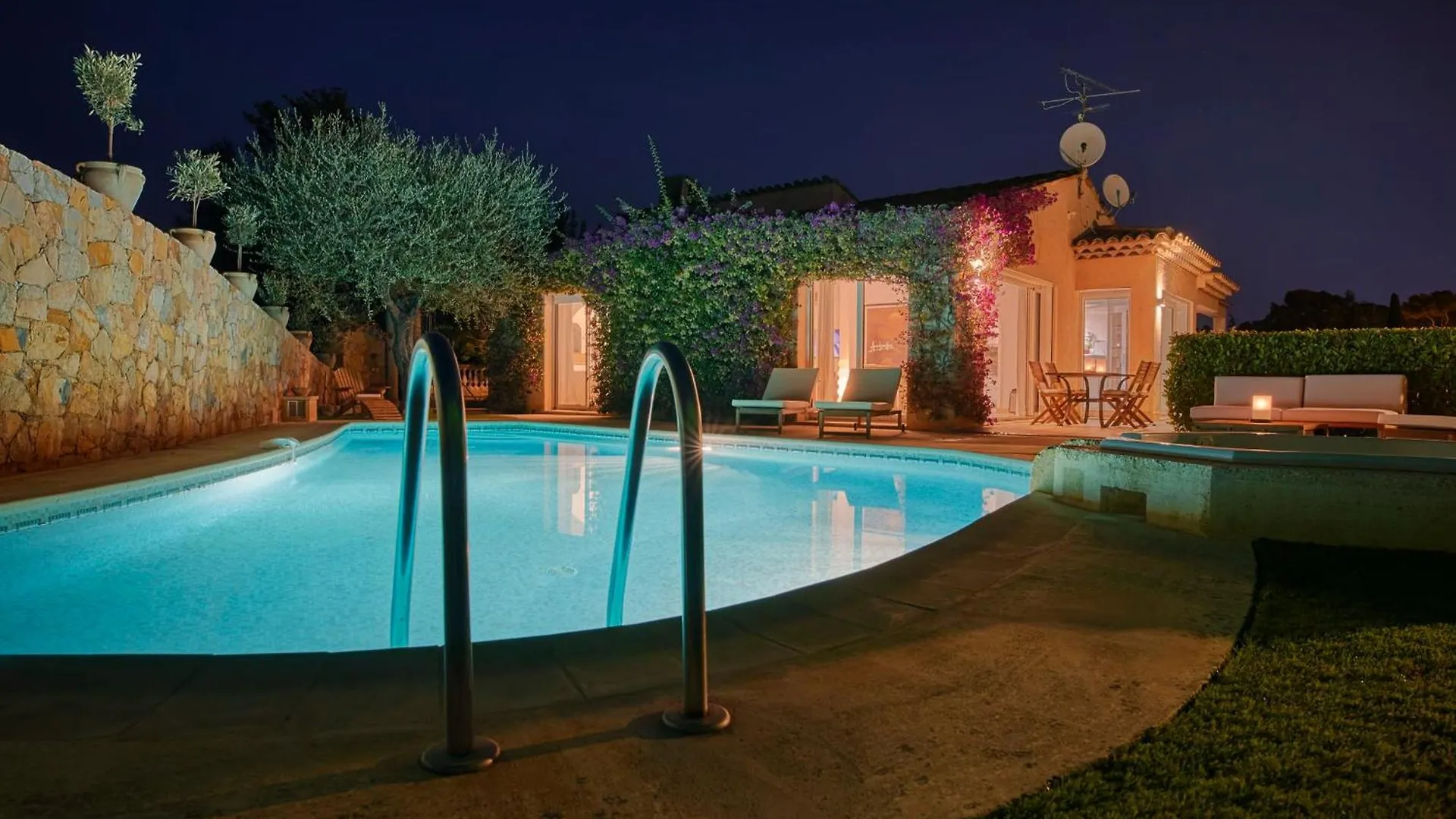 Immogroom - Luxury Villa - Swimming Pool - Fitness - Ac Vallauris 0*,  France